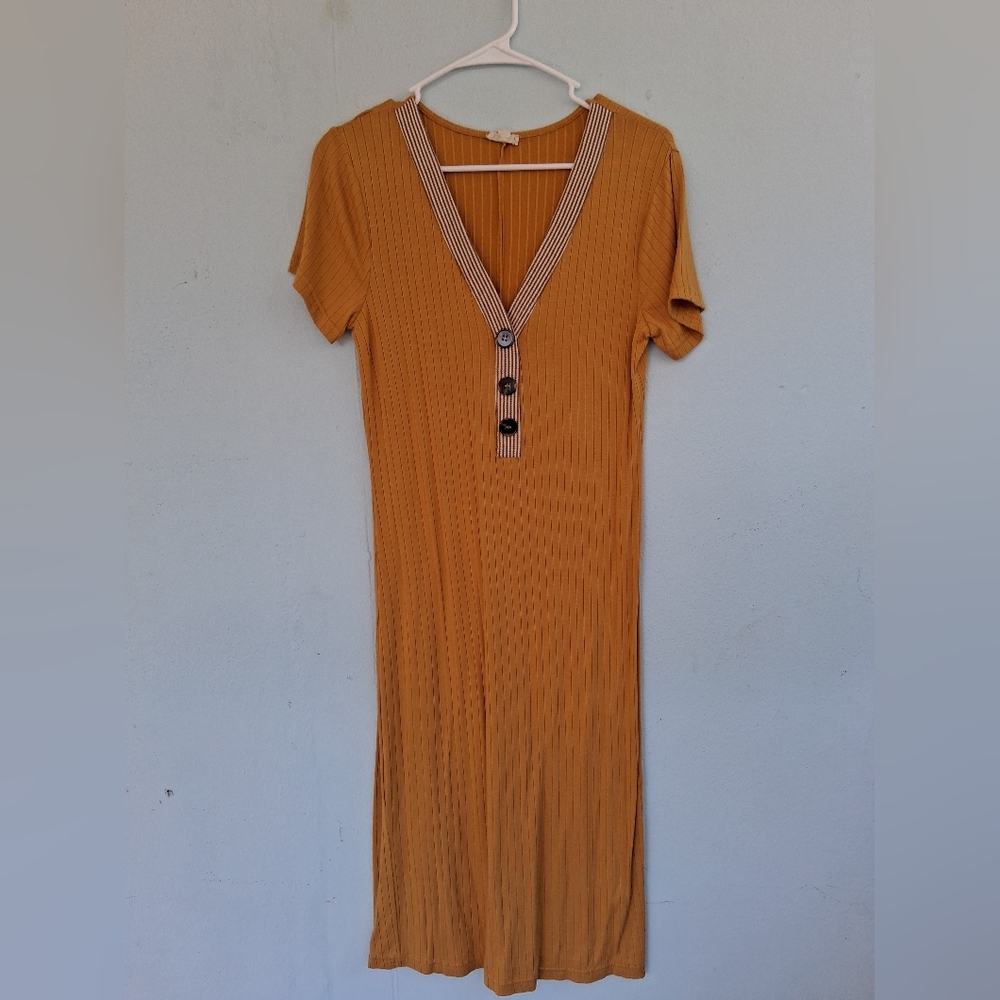 Chic Mustard V-Neck Maxi Dress
